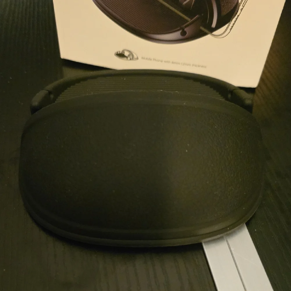 Amazon Outlet black silicone